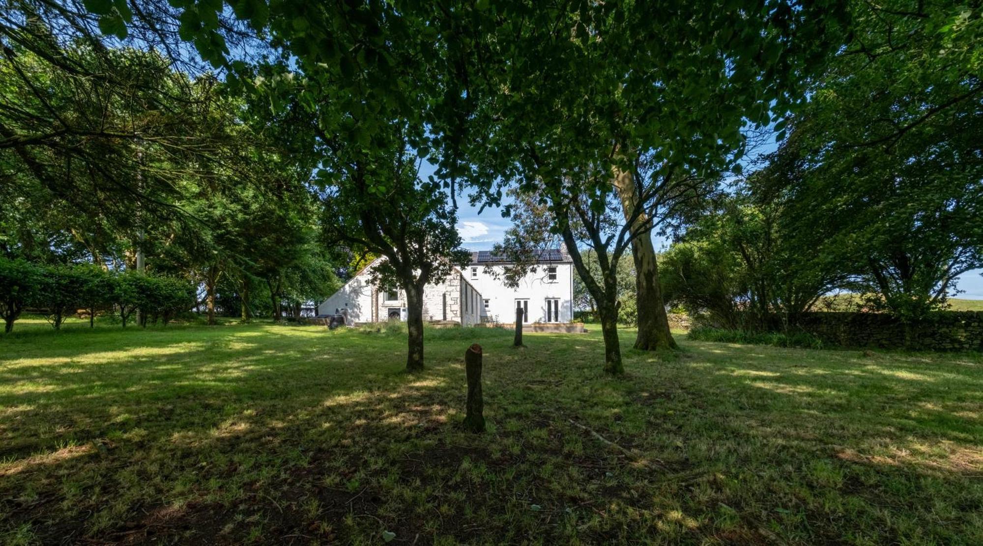 Large Country House With Garden, Outdoor Spa Area & Games Room With Hot Tub And Fire Pit Wigtown Exterior photo